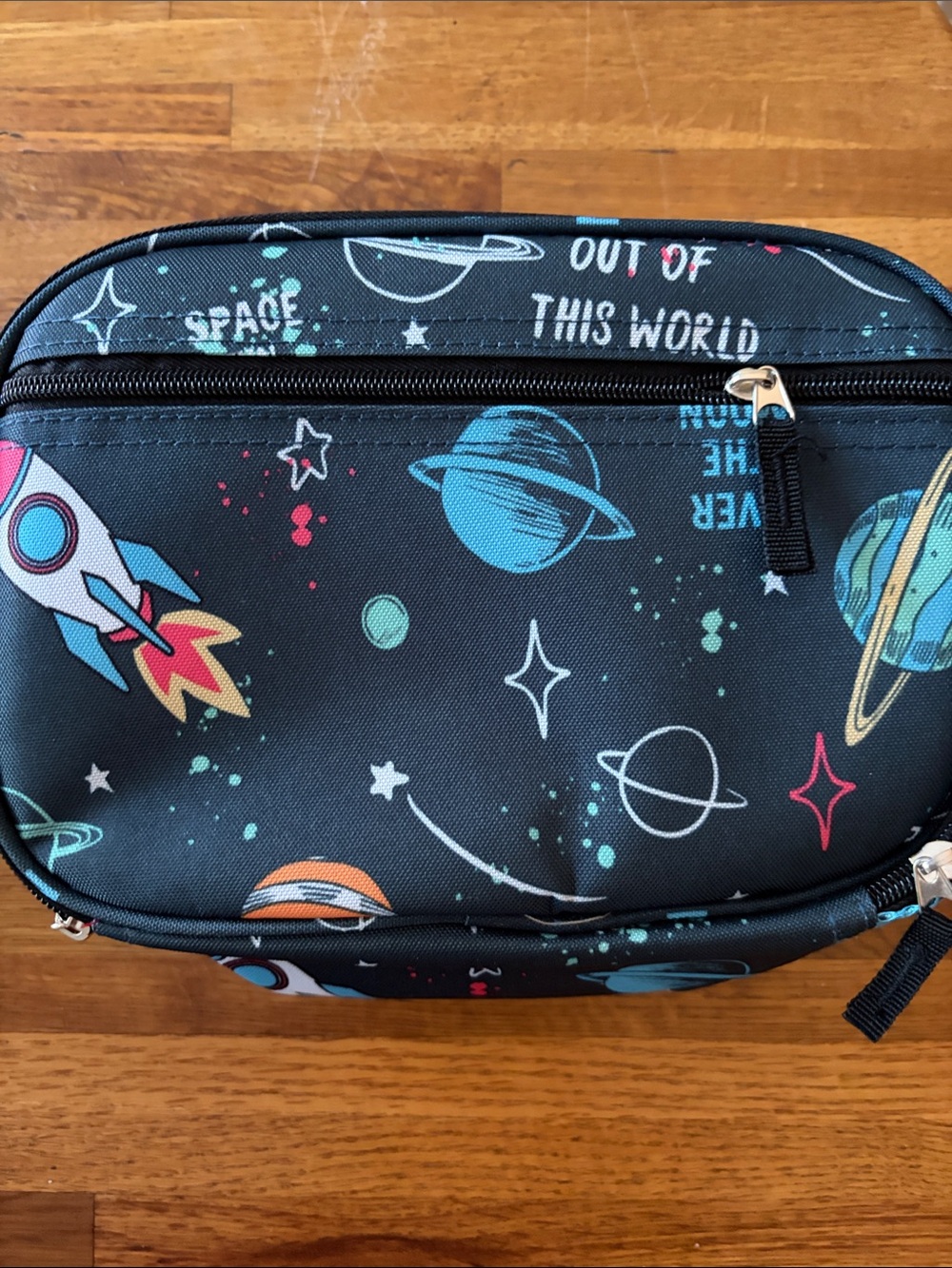 Travelers Club Space Print Lunch Bag - Navy Approx 10” x 7” x 4” NWOT